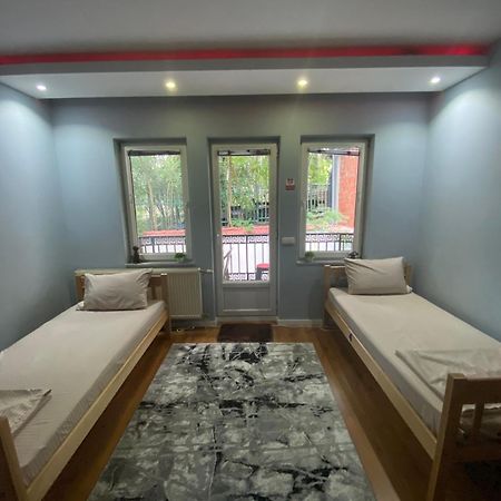City Park Hostel Pristina Exterior photo
